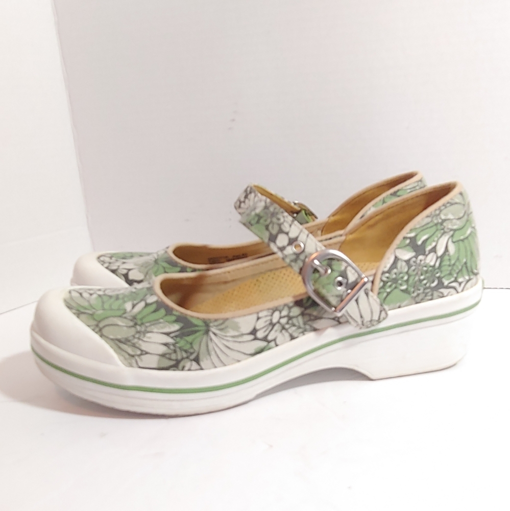 Dansko Vegan Valerie green floral Mary Jane clogs